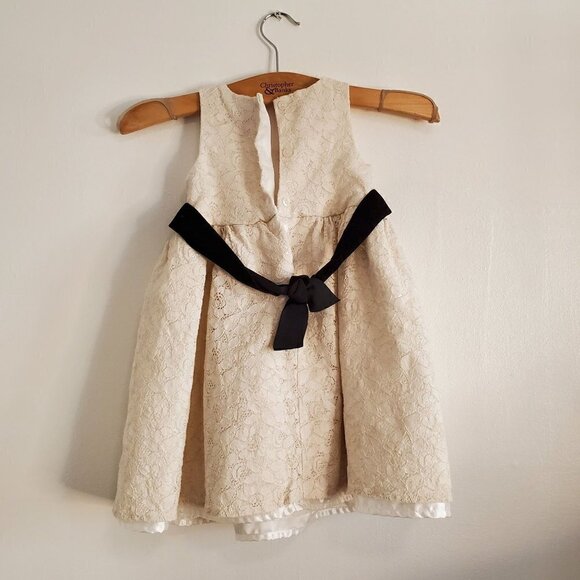 Cute Toddler Girl Dress  White/Cream Size 4T - Picture 2 of 10